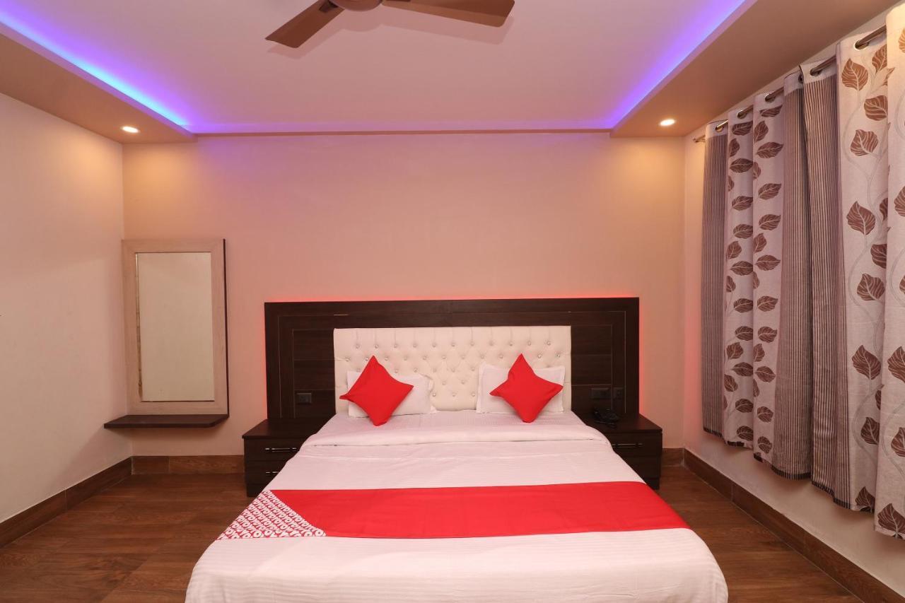 Oyo 33387 Laxmi Lawn And Resort Suite Lucknow Exterior photo